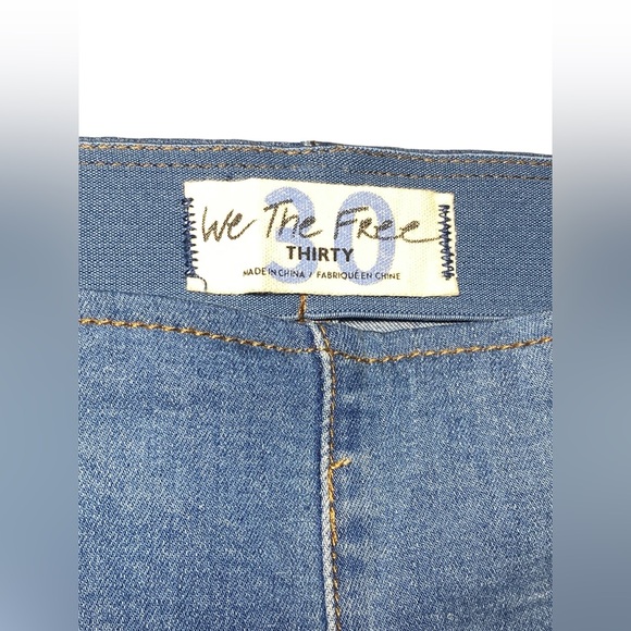NWT | WE THE FREE | Penny Pull-on Flare Jeans | Size 30 - Picture 3 of 7